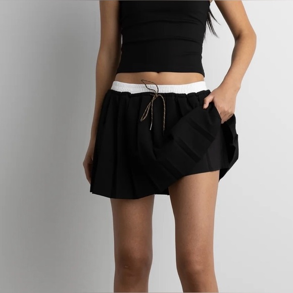 OAK + FORT Dresses & Skirts - Oak + Fort skirt. Large. Black. NWT.